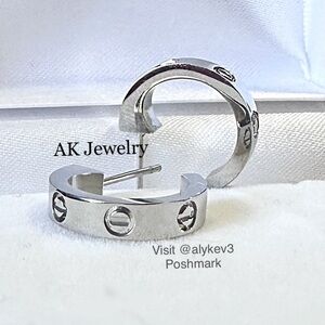 💎LUXURY EARRINGS Silver Huggie Screw Scallop Base Hoops, Pierced, Round Love